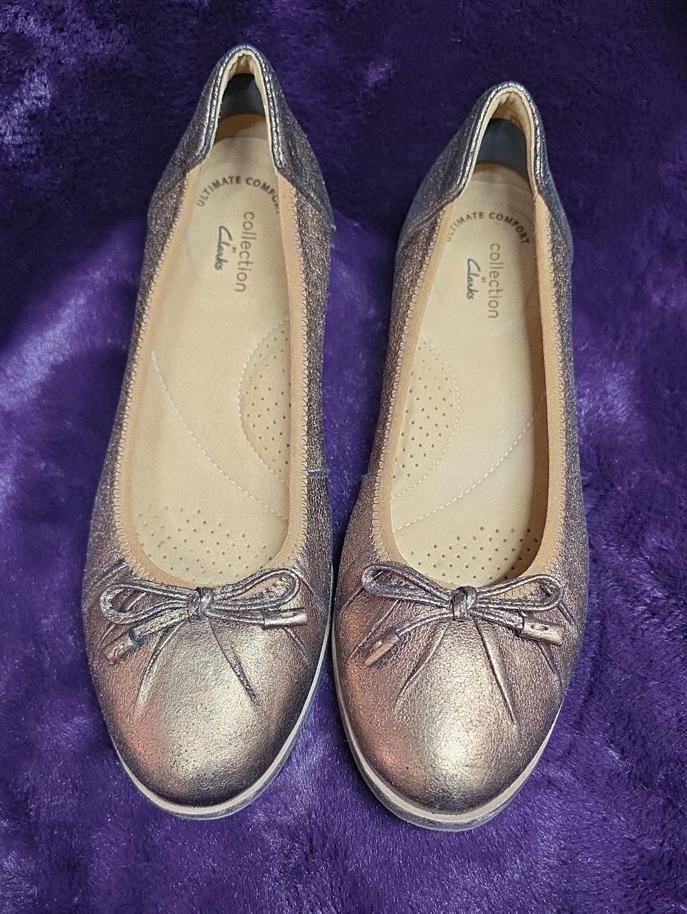 Clarks Metallic Rose Ballet Flats with Bow Accent 8.5W